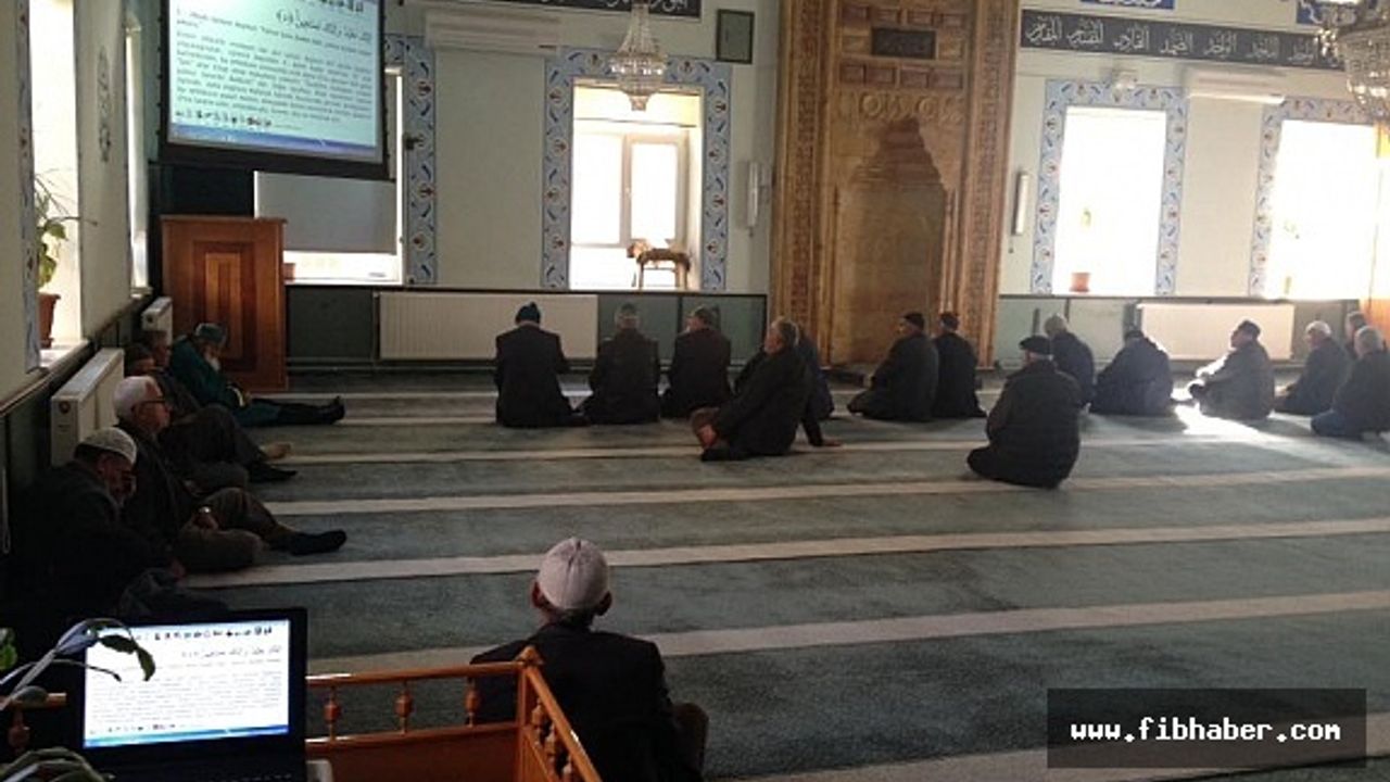 Göreme Merkez Camii'nde Görüntülü Kuran ve Meal Dersi Başladı