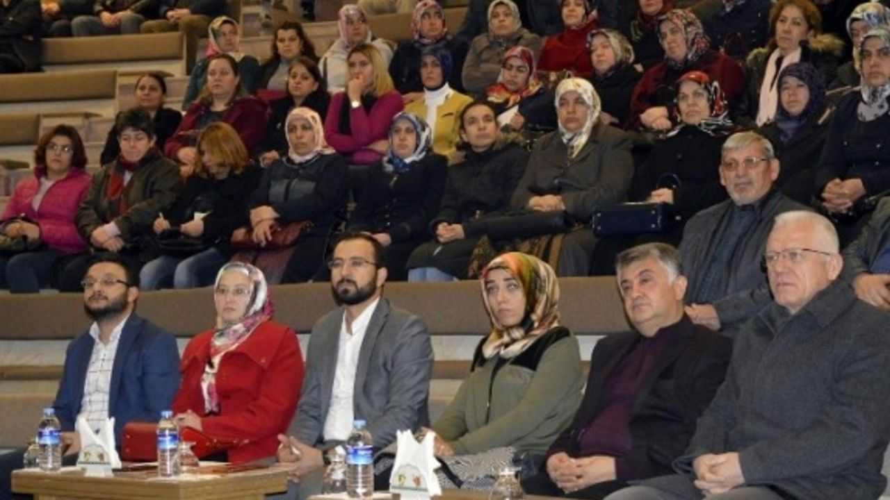 AK Parti’de mahalle ve köy başkanları toplantısı yapıldı