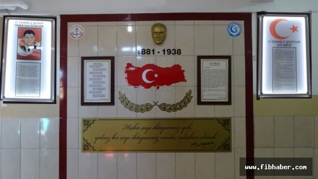 Cumhuriyet Ortaokulu 15 Temmuz ruhunu canlı tutuyor