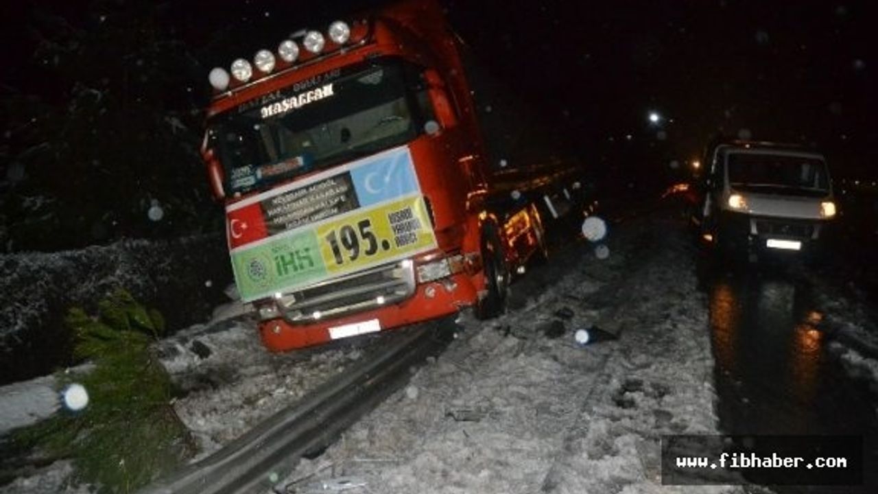 İHH Nevşehir'in yardım tırı kaza yaptı