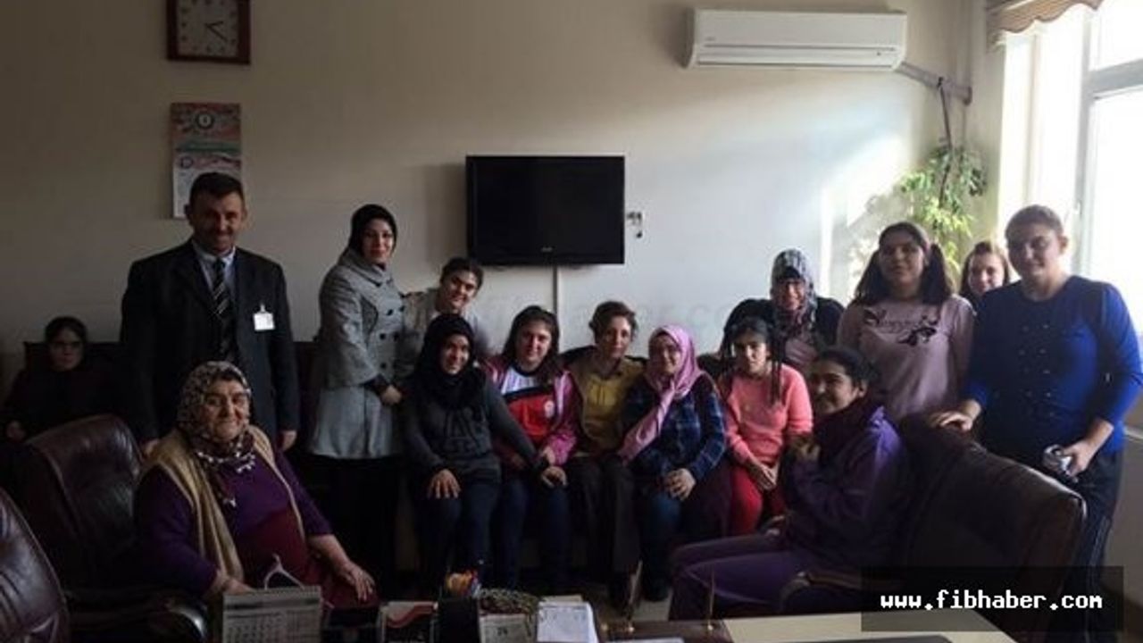 Vali Aktaş'ın Eşi Songül Aktaş Sosyal Hizmet Kuruluşlarını Ziyaret Etti