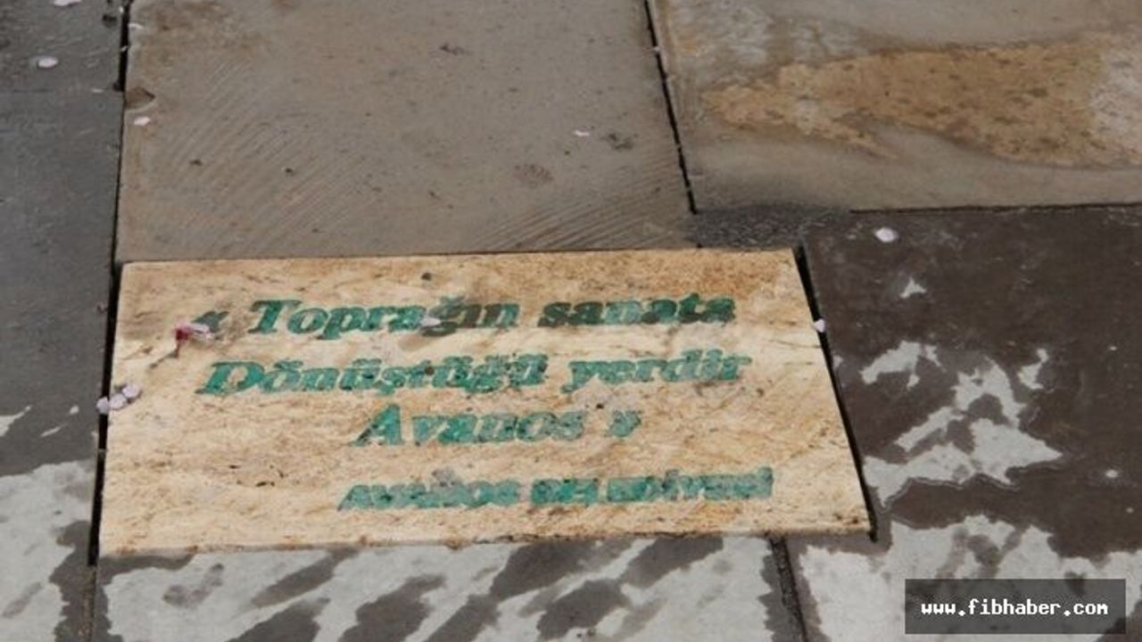 Avanos'ta Kaldırım Taşlarına Şair ve Düşünürlerin Sözleri Yazıldı