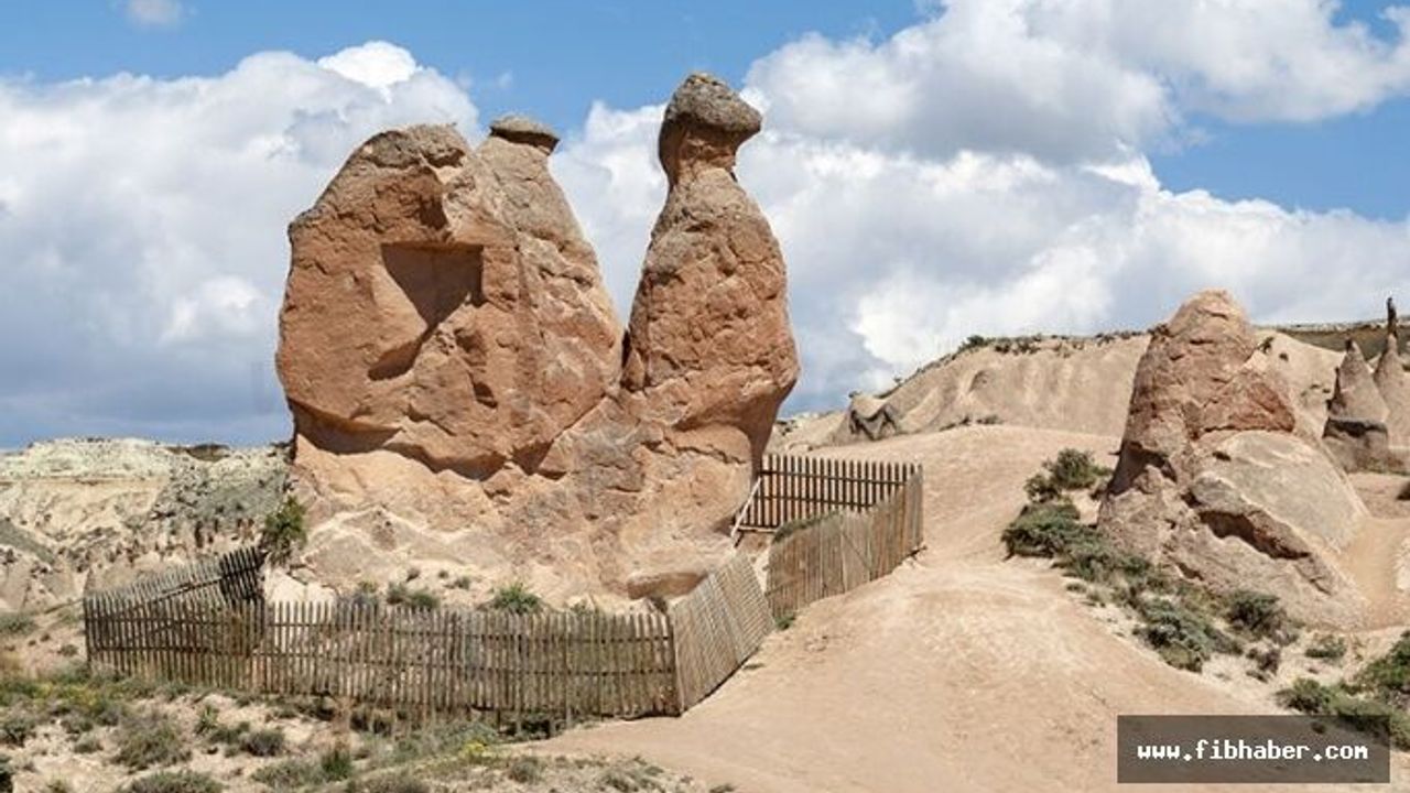 Deve silüetli peribacası ilgi çekiyor