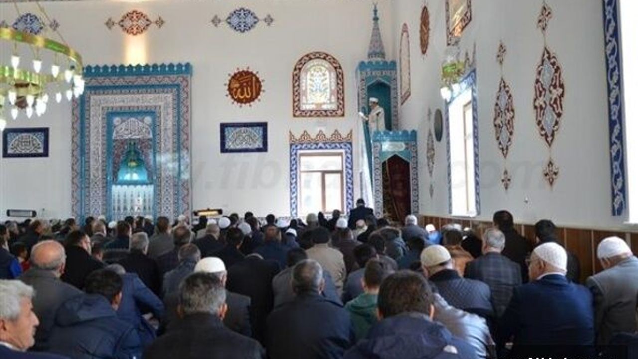 Cami ve cemaat adabı