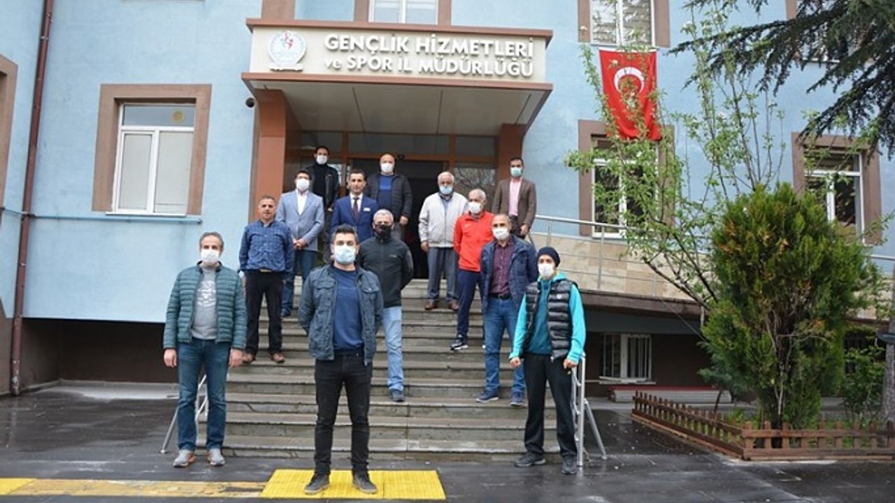 Nevşehir Masterlar Futbol Kulübü'nden İl Müdürü Özdemir'e Hayırlı Olsun Ziyareti