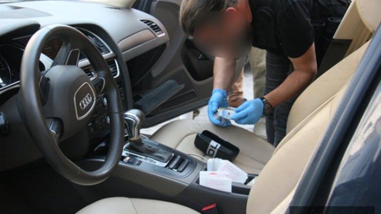 Avanos'ta ters yolda giden araçta uyuşturucu ele geçirildi