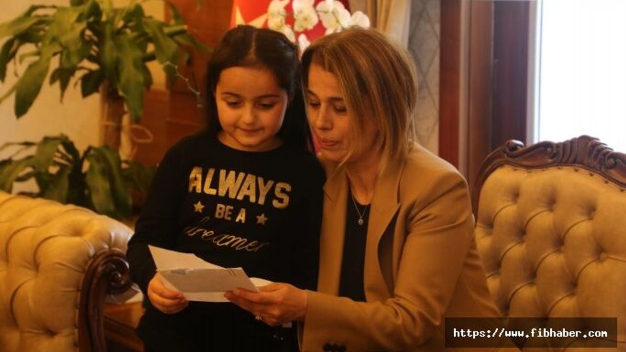 Kayserili Esila’nın balon turu hayali Nevşehir'de gerçeğe dönüştü