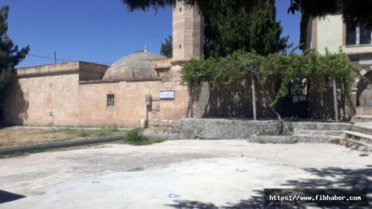 Avanos'taki tarihi Alaaddin Cami yeniden ibadete açıldı