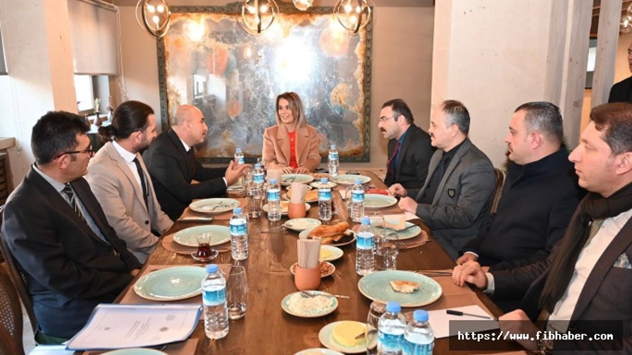 Vali Becel'den, Türkiye’nin ilk gastronomi lisesine ziyaret