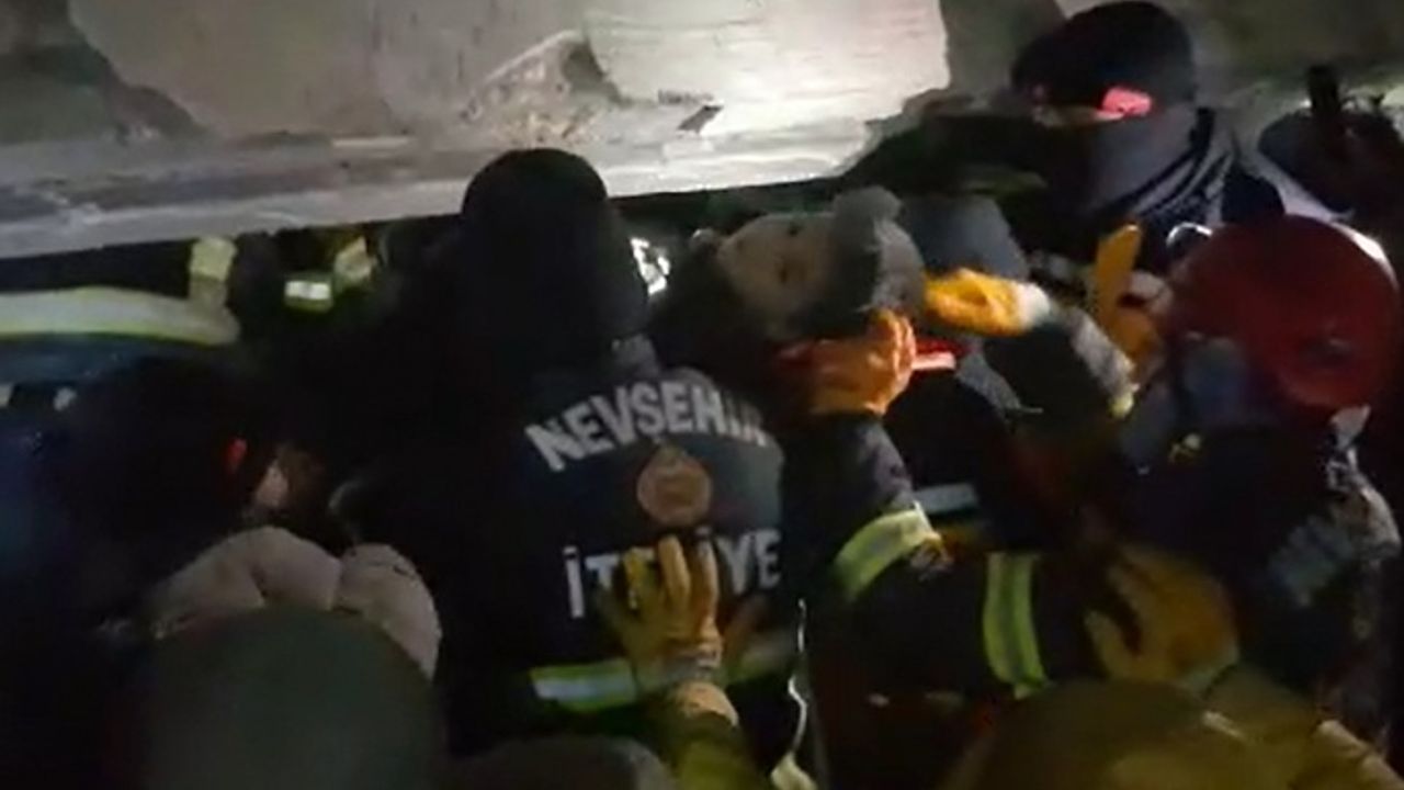 Nevşehir Belediyesi ekipleri 44 saat sonra bir çocuğu daha kurtardı.