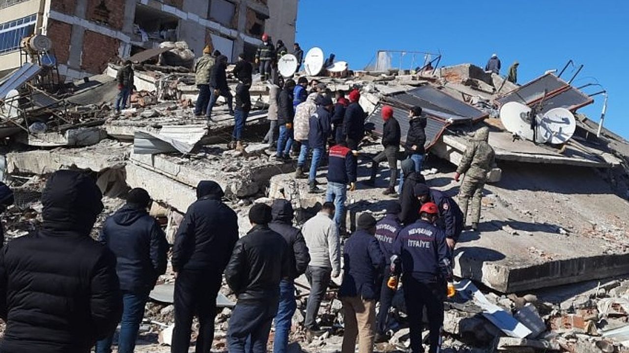 Nevşehir Belediyesi ekipleri 64 saat sonra 2 kişiyi daha çıkarttı