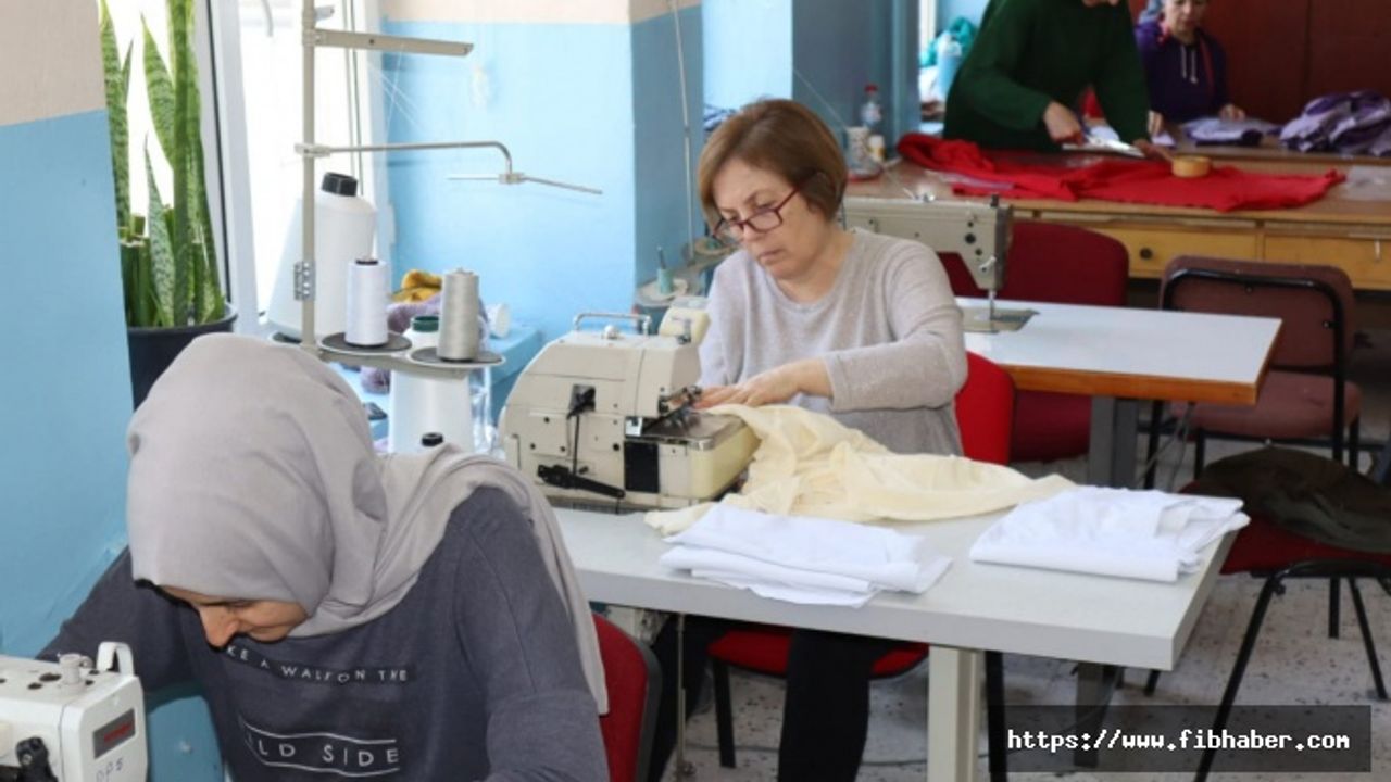 Nevşehir'de Halk Eğitim Merkezleri deprem bölgesine çalışıyor