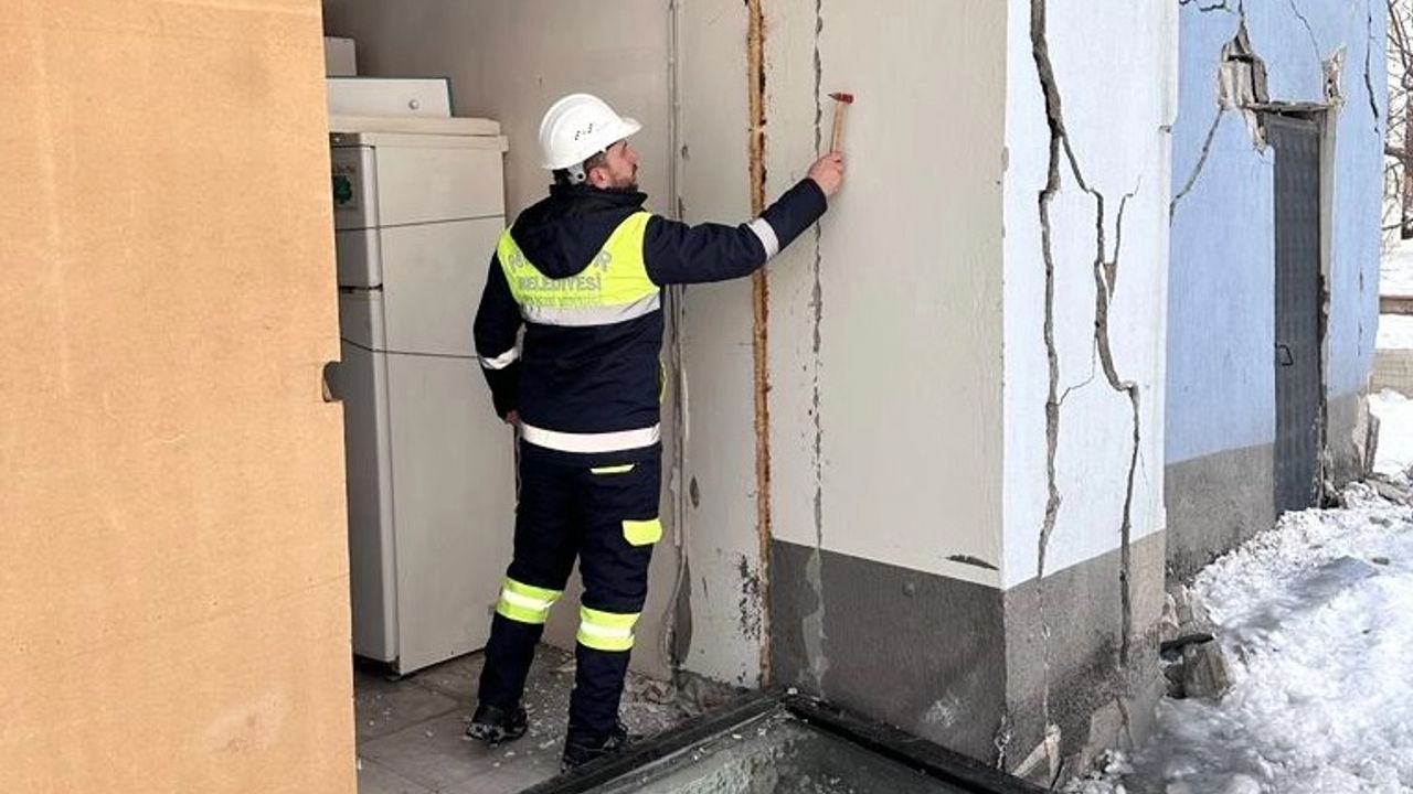 Nevşehir Belediyesi'nden Deprem Bölgesindeki Hasar Tespiti Çalışmalarına Destek