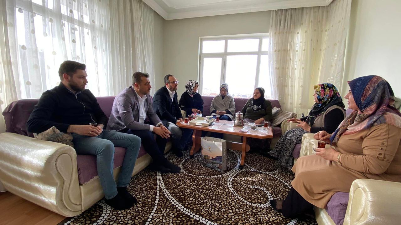 AK Parti Nevşehir teşkilatı depremzede aileleri ziyaret etti
