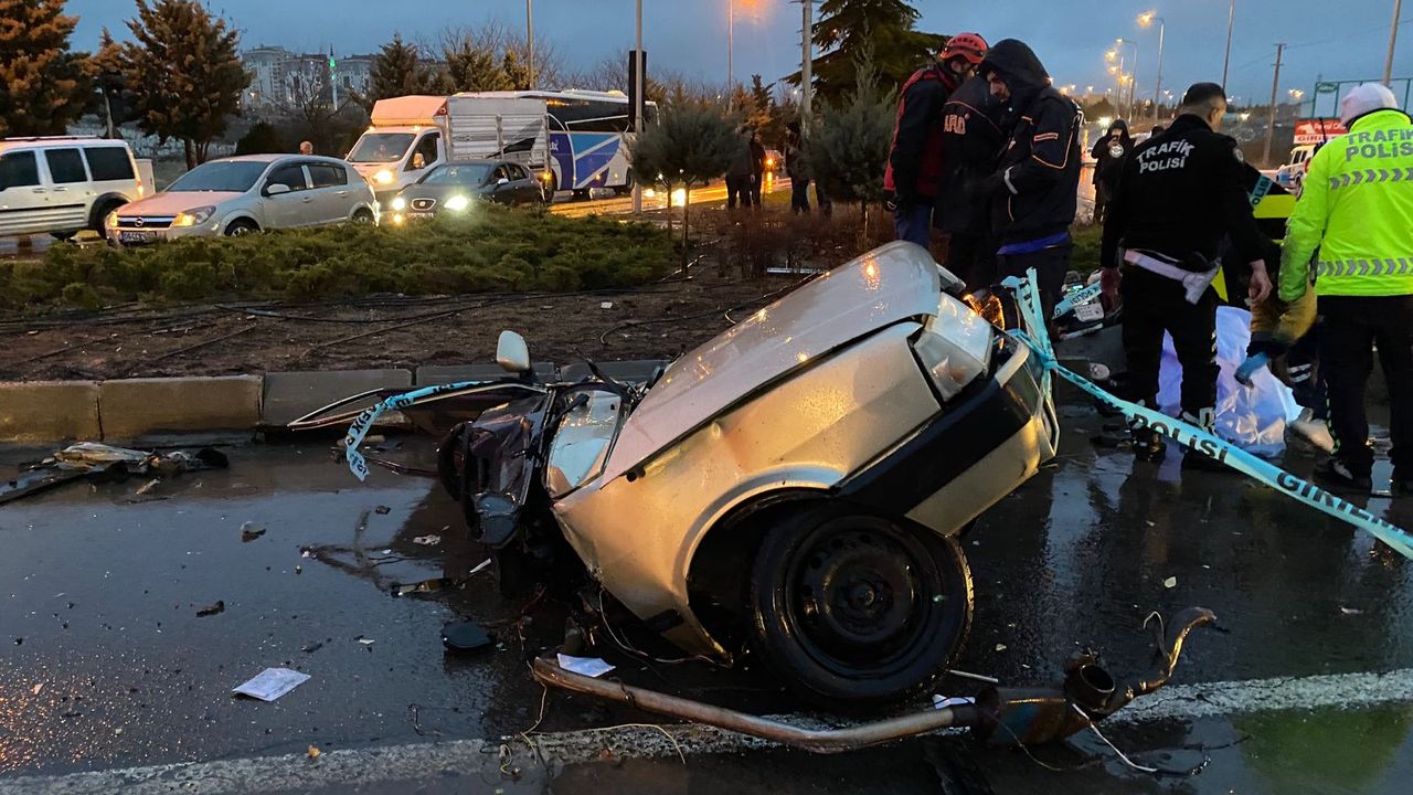 Nevşehir'de korkunç kaza... Otomobil ikiye bölündü! 1 Ölü ve 9 yaralı
