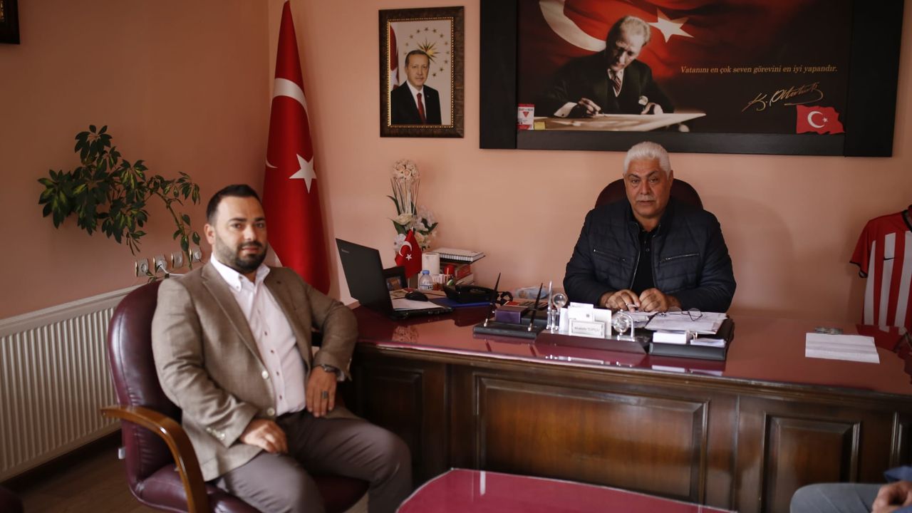 Milletvekili Aday Adayı Taşdemir, Göre Belediye Başkanı Topçu'yu Ziyaret Etti