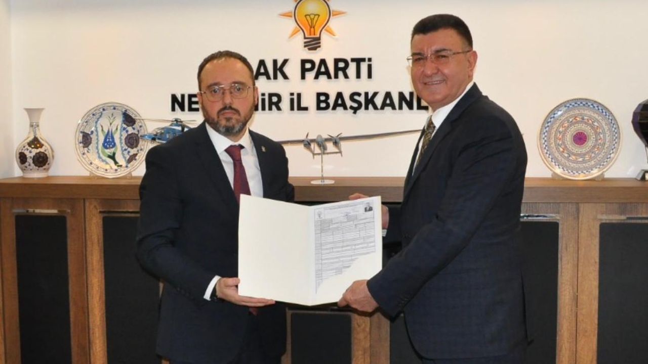 Hüseyin Varır, AK Parti'den Nevşehir Aday adaylığı Başvurusu yaptı