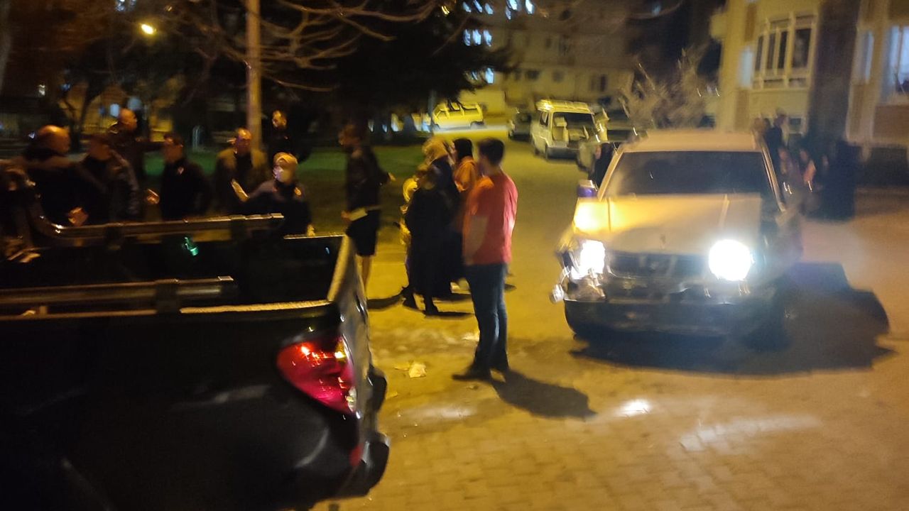 Nevşehir'de iki araç çarpıştı