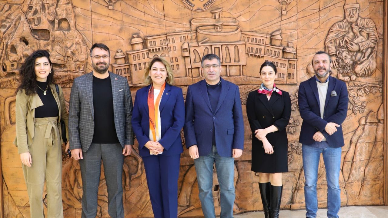 Bahçeşehir Üniversitesi Rektörü Oran, NEVÜ Rektörü Aktekin'i ziyaret etti
