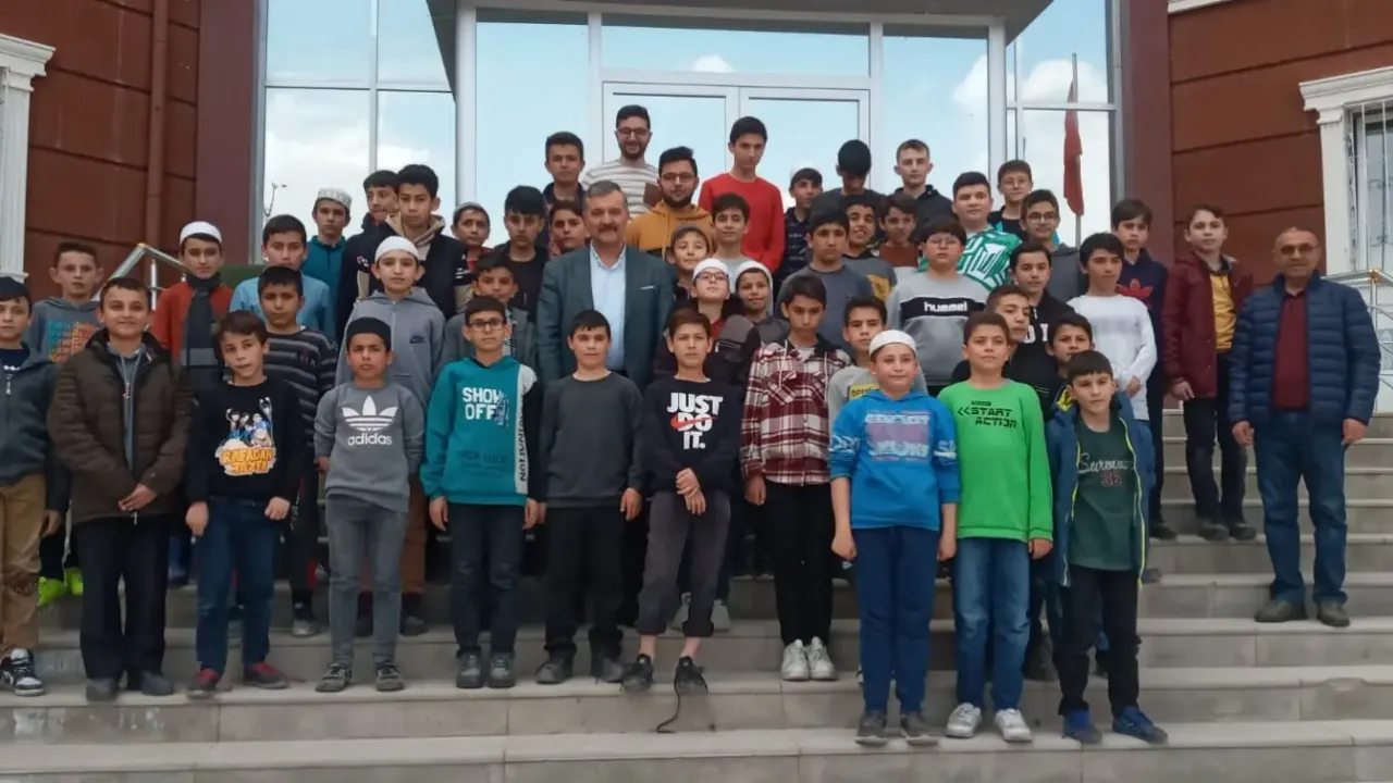 MHP Nevşehir İl Yönetimi Karapınar'da Kur'an Kursunu Ziyaret Etti