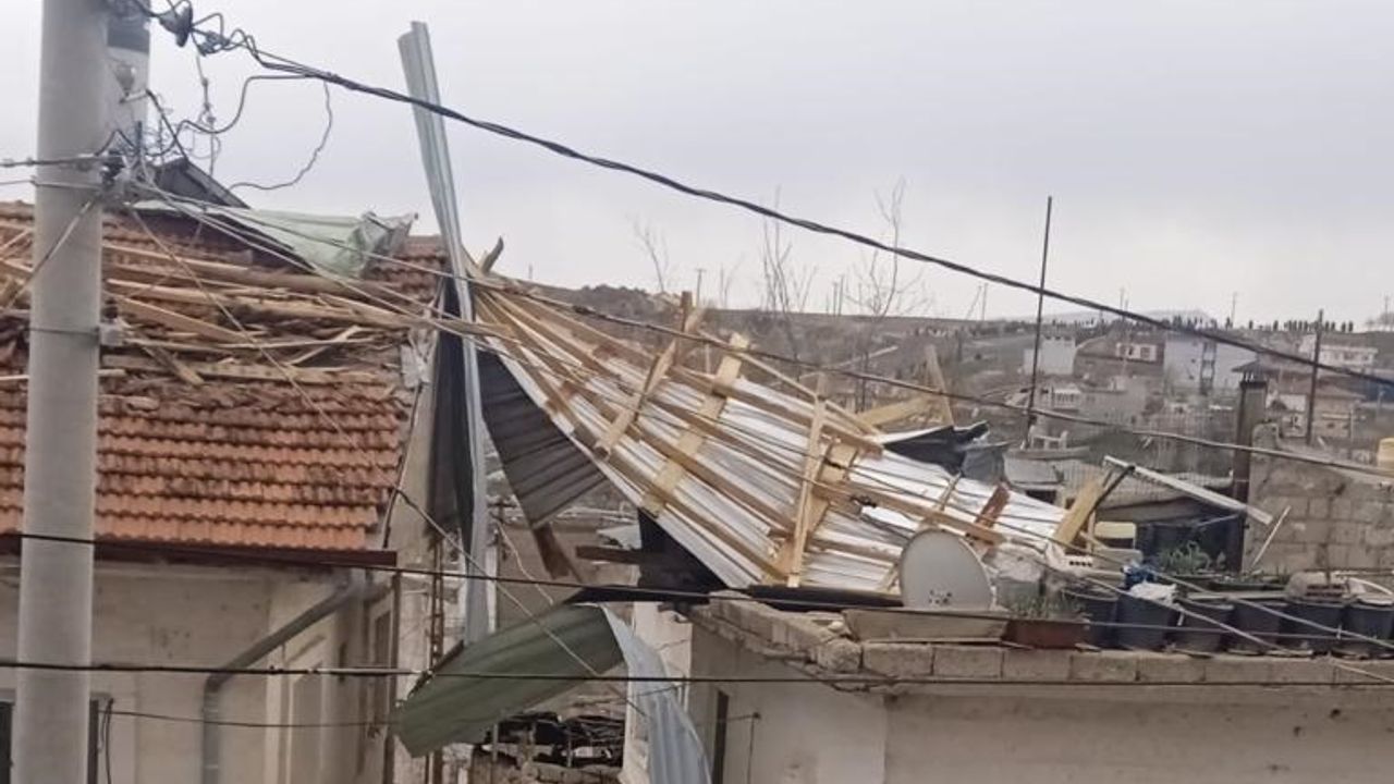 Nevşehir'de şiddetli fırtına etkili oldu