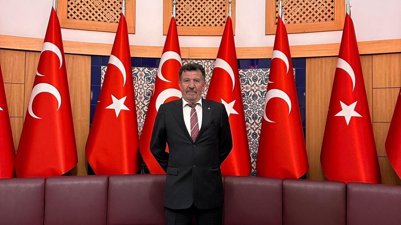 Metin Didinmez, Nevşehir'den MHP'ye aday adaylığı başvurusu yaptı
