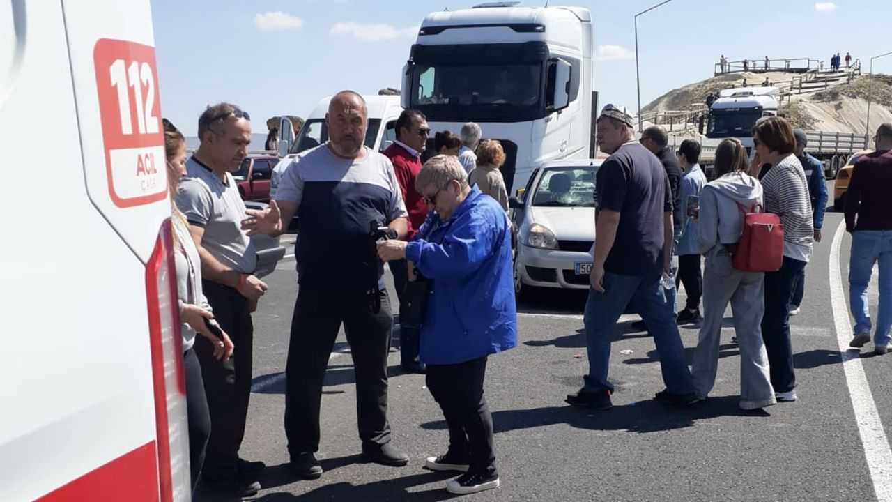 Ürgüp'te Bulgar turiste otomobil çarptı