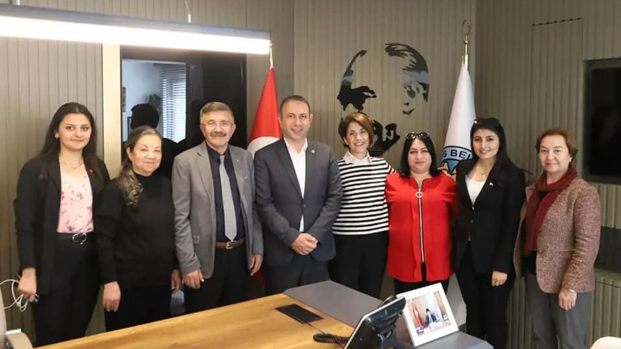 CHP Heyeti Avanos Belediye Başkanı İbaş'ı ziyaret etti