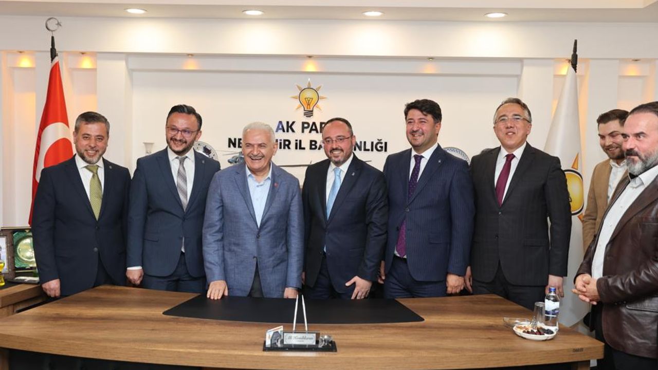 Binali Yıldırım Nevşehir AK Parti teşkilatını ziyaret etti