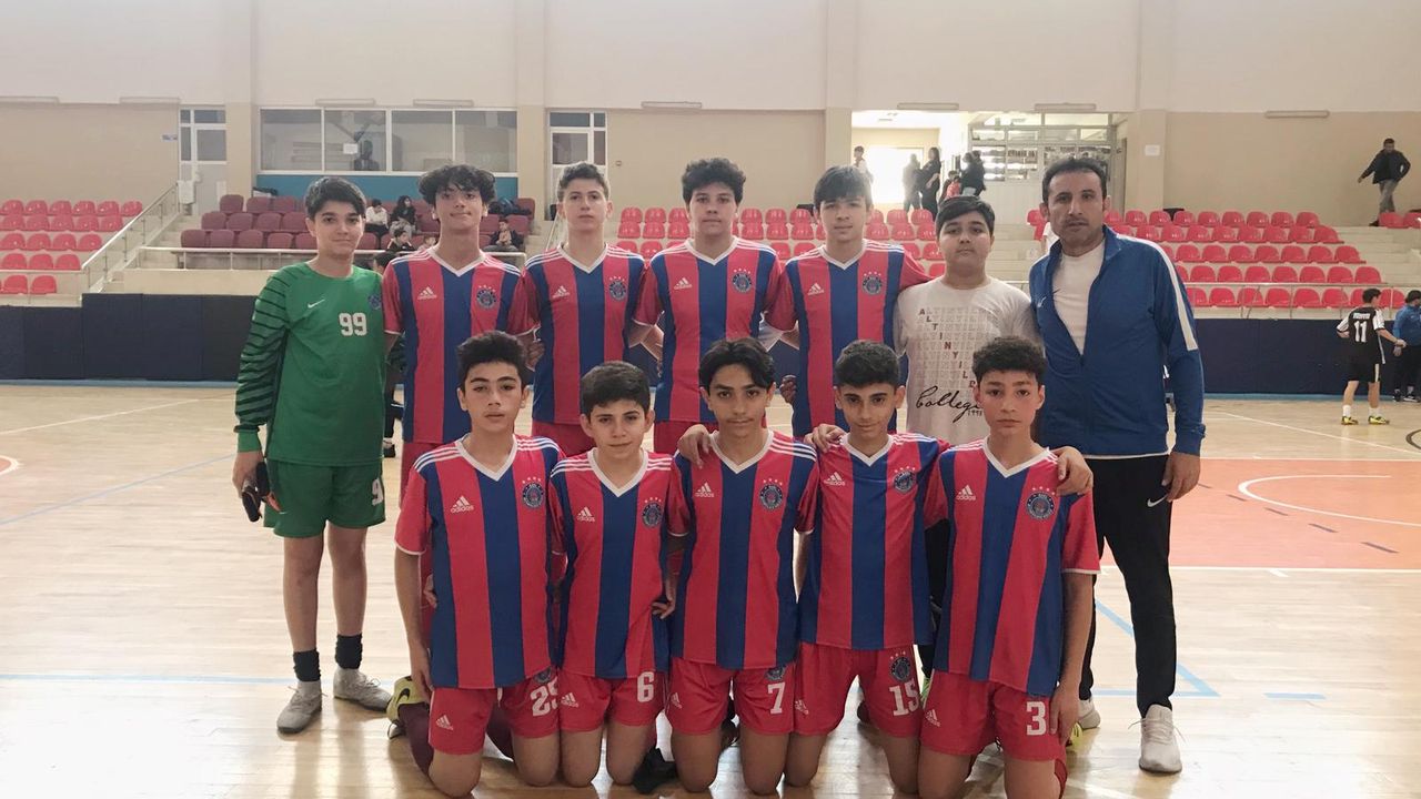 Altınyıldız Koleji Öğrencileri Futsal Bölge Turnuvalarında Nevşehir’i Temsil Etti