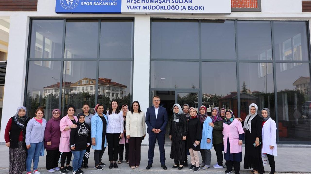 Başkan Savran Nevşehir’de Misafir Edilen Depremzedeleri Ziyaret Etti