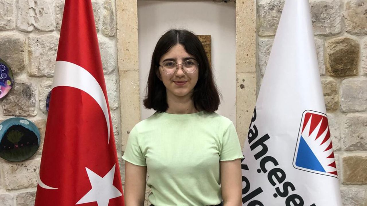 Bahçeşehir Koleji Öğrencisi Ece Naz Bostancı Türkiye 1.si Oldu