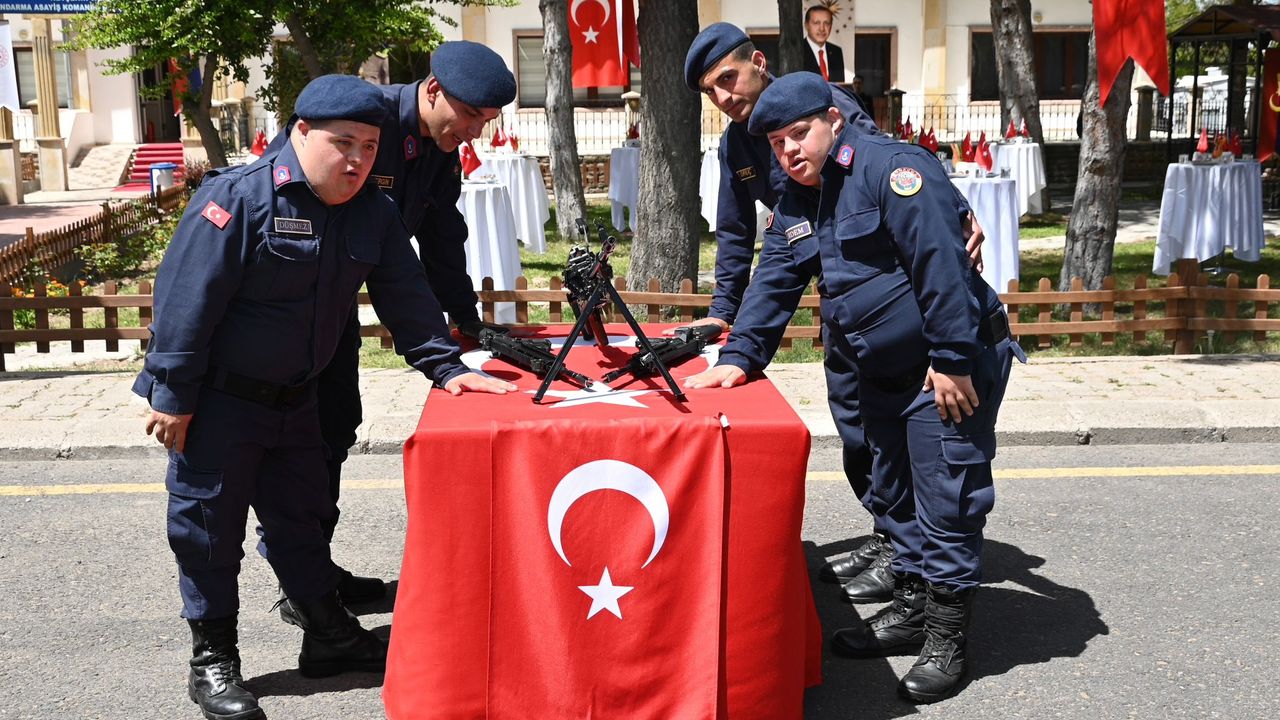 Nevşehir'de engelliler temsili askerlik yaptı
