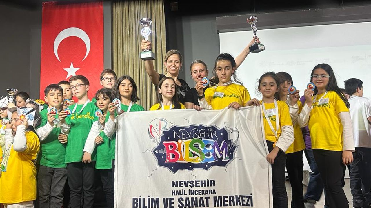 Nevşehir BİLSEM Kayseri'den 2 Kupa İle Döndü