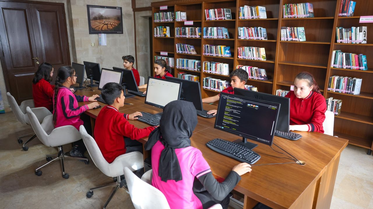 Nevşehir'de Paşa Konağı Halk Kütüphanesi'ne Yoğun İlgi