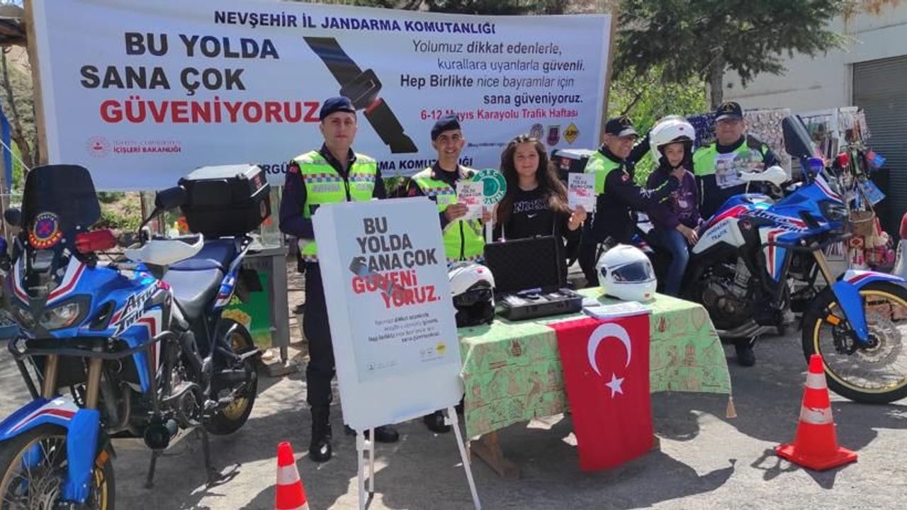 Nevşehir jandarmadan Trafik Haftası'nda anlamlı etkinlik