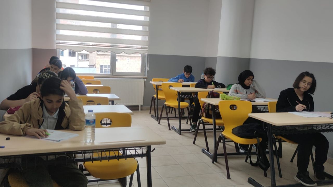 Nevşehir Kampüs Kurs Merkezi Seviye Belirleme Sınavına Yoğun İlgi