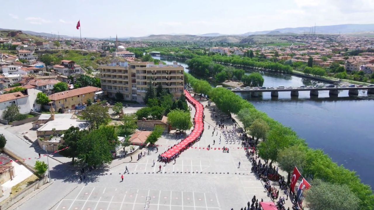 Nevşehir'in ilçelerinde 19 Mayıs coşkuyla kutlandı