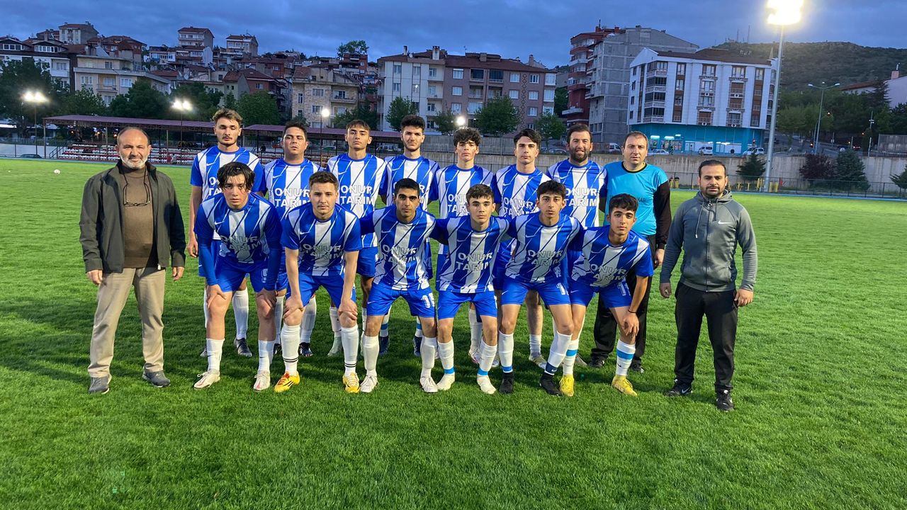 Maksan Spor, Nevşehir Belediye Spor'u 3-0 Yendi Liderliği Devraldı