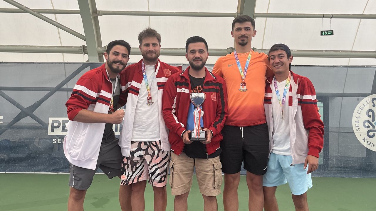NEVÜ Erkek Tenis Takımı 1. Lig Tenis Müsabakalarından İkincilikle Döndü