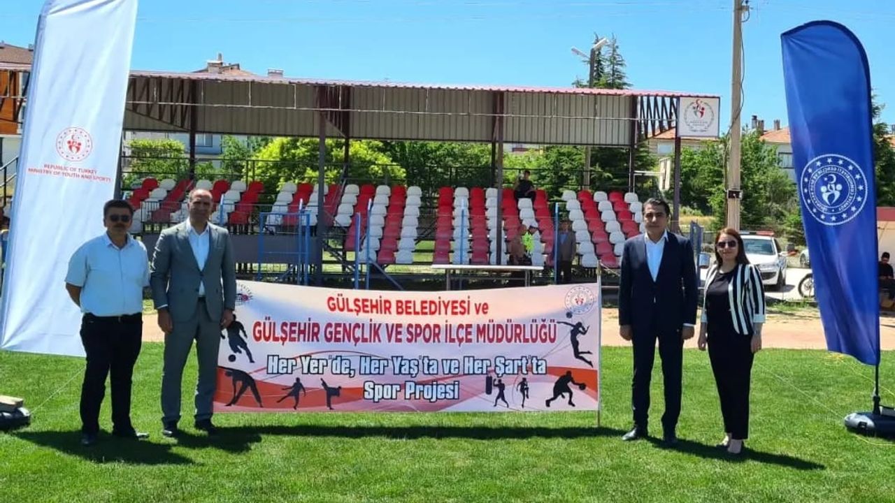 Gülşehir'de Geleneksel Çocuk Oyunları Şenliği Düzenlendi