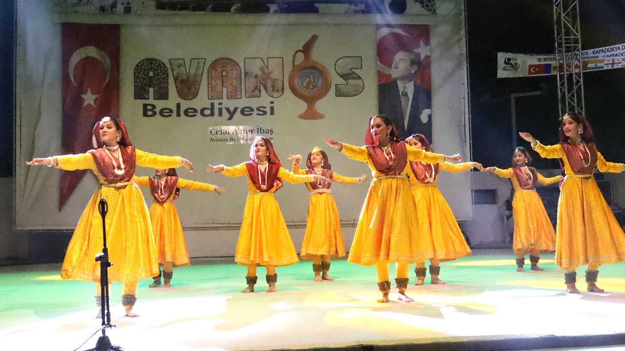 Avanos 3. Halk Dansları Festivali Sona Erdi
