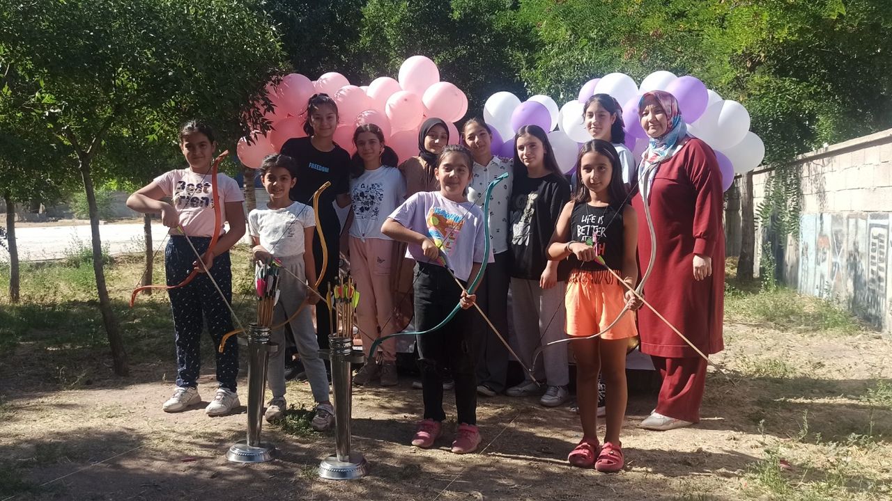 Gülşehir'de Geleneksel Türk Okçuluğu Turnuvası yapıldı