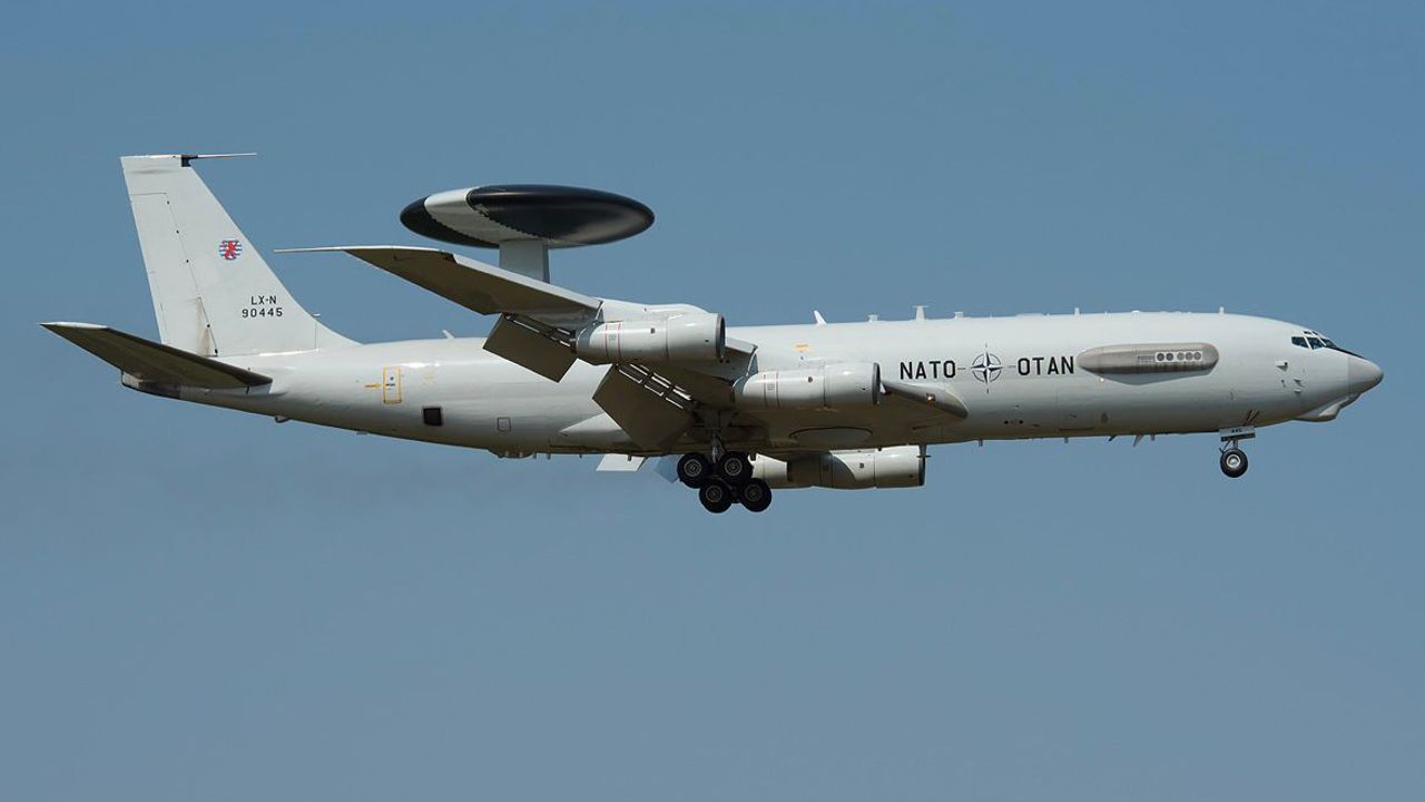 NATO erken uyarı uçağı Nevşehir'de merak uyandırdı