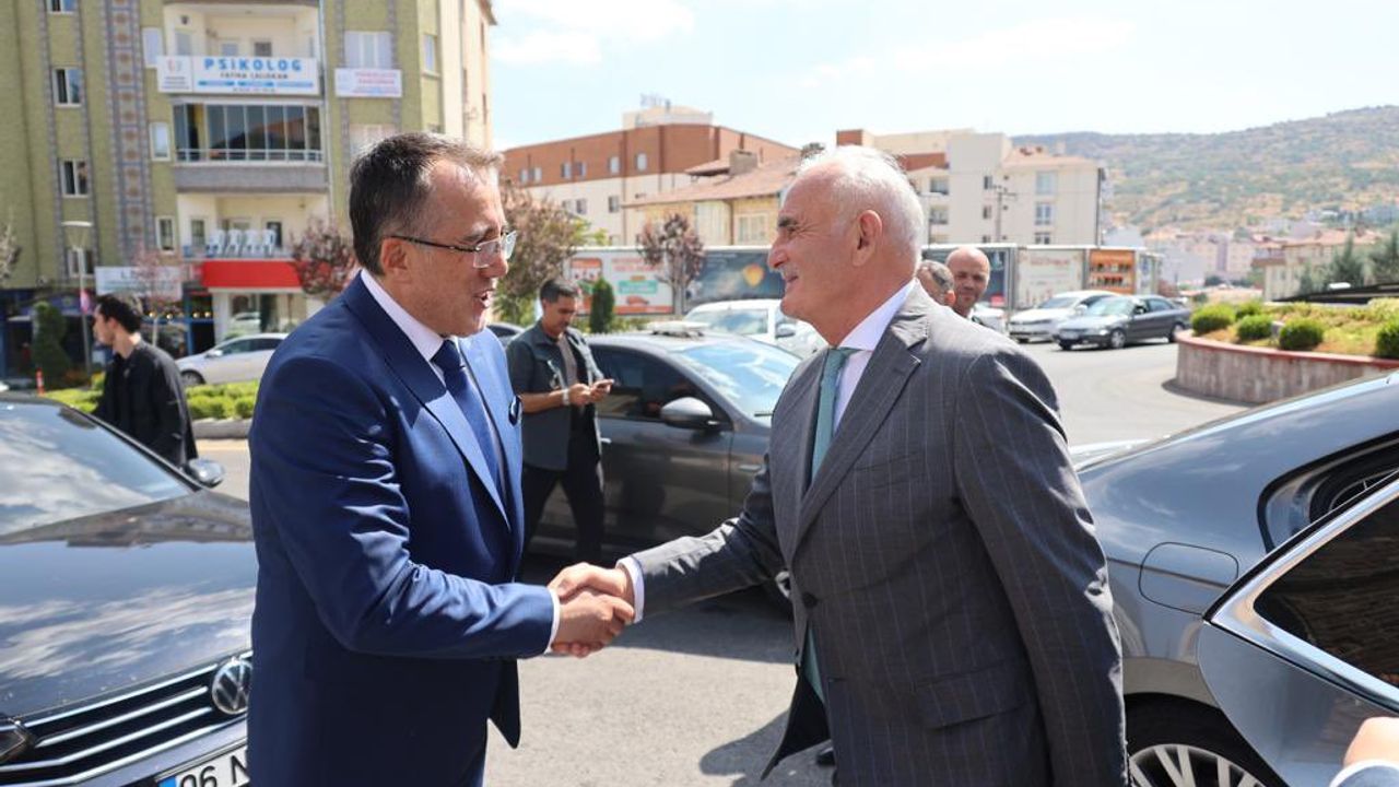 Genel Başkan Yardımcısı Yılmaz, Nevşehir Belediyesini Ziyaret Etti