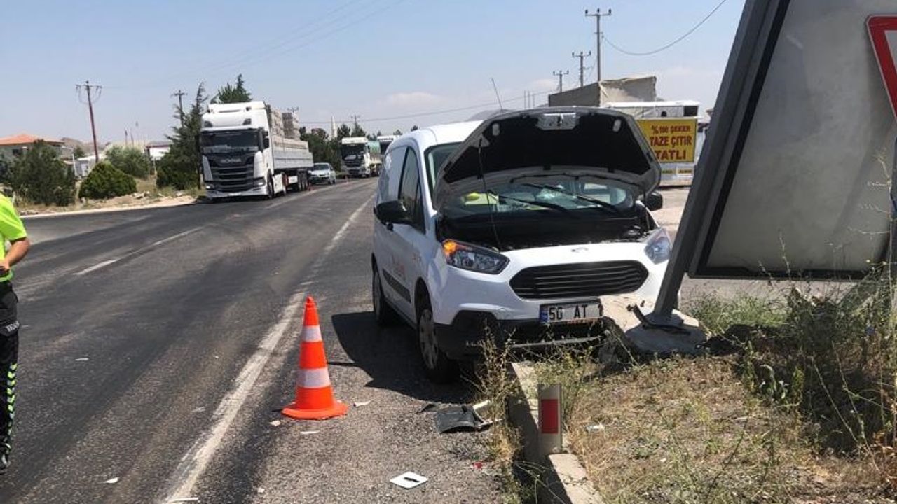 Artık Yeter!!! Nevşehir Acıgöl yolunda kaza:  1 yaralı