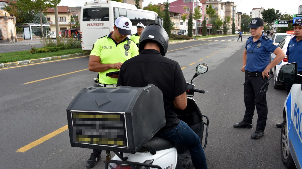 Nevşehir'de traktör, motosiklet ve servis araçları denetlendi