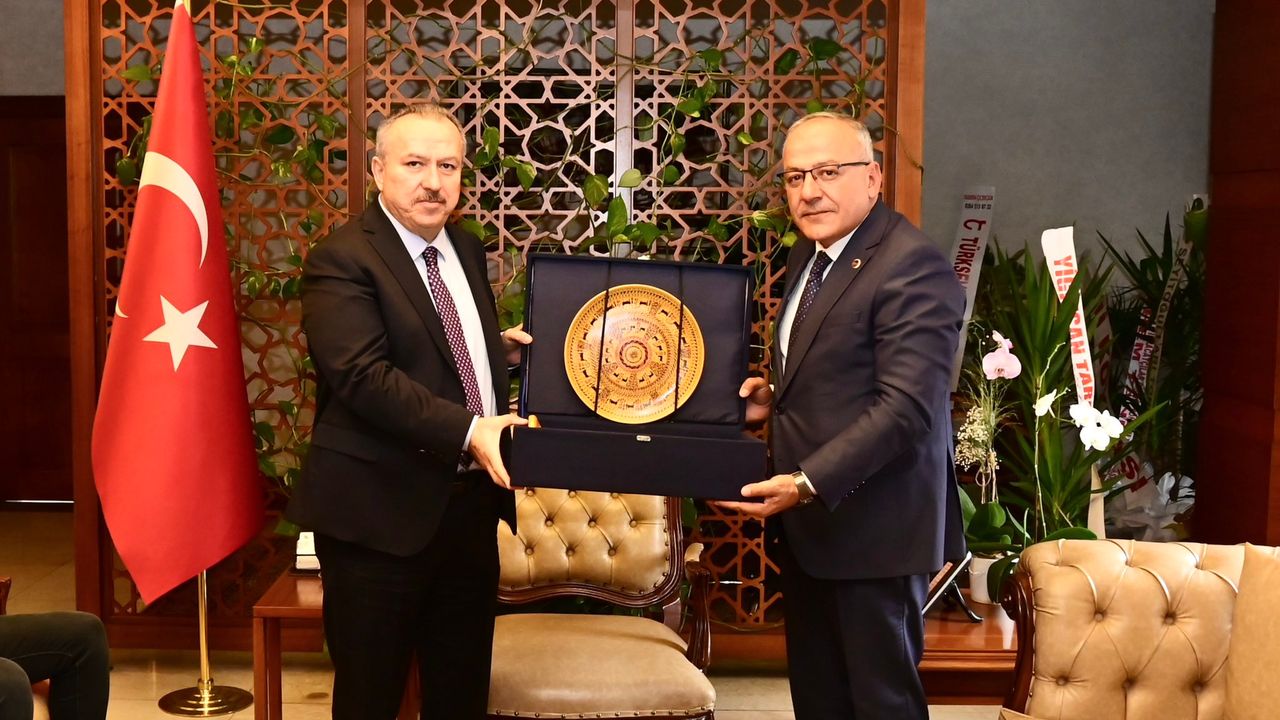 Derinkuyu Belediye Başkanı Aksoy'dan Vali Fidan'a Ziyaret