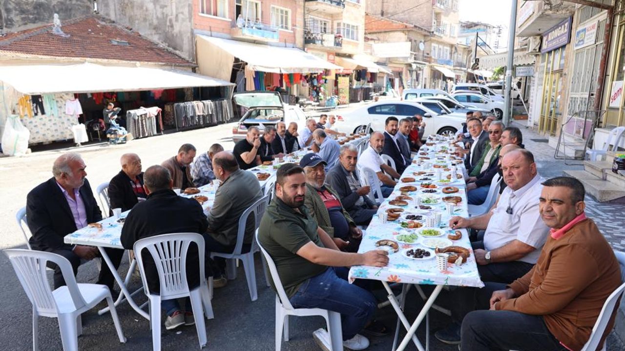 Nevşehir'de Esnafın Kahvaltısına Konuk Oldular