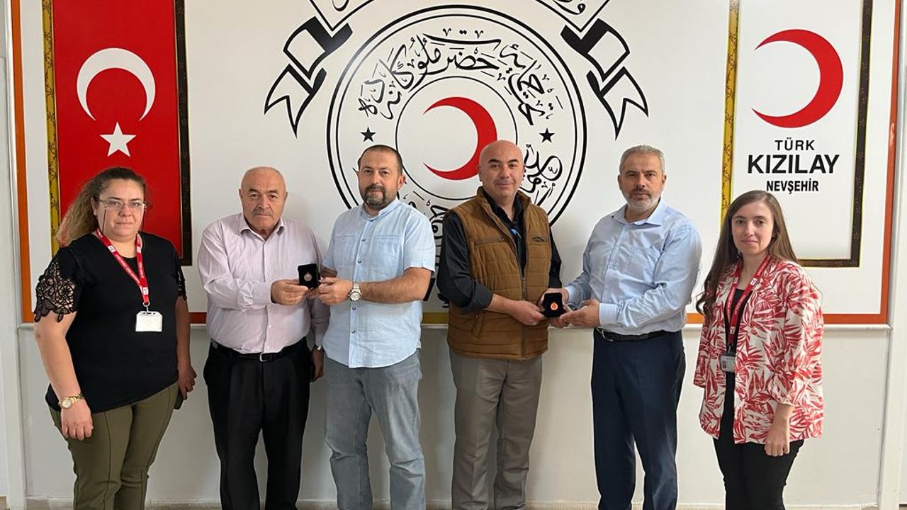 Nevşehir Kızılay'dan Kan Bağışçılarına Madalya